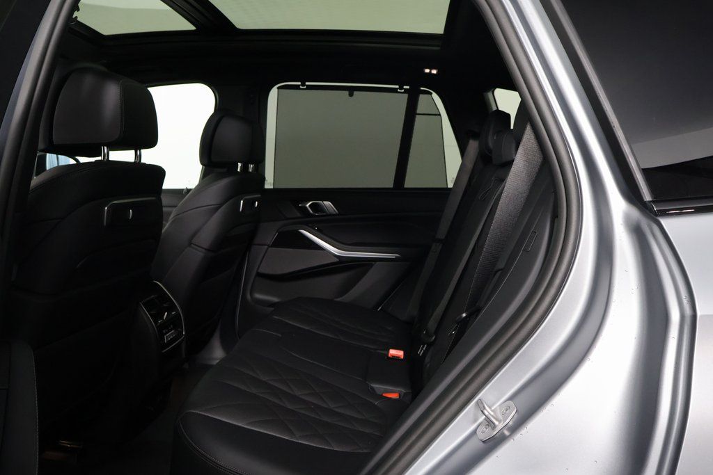 Thumbnail: 2026 BMW X5 - 7