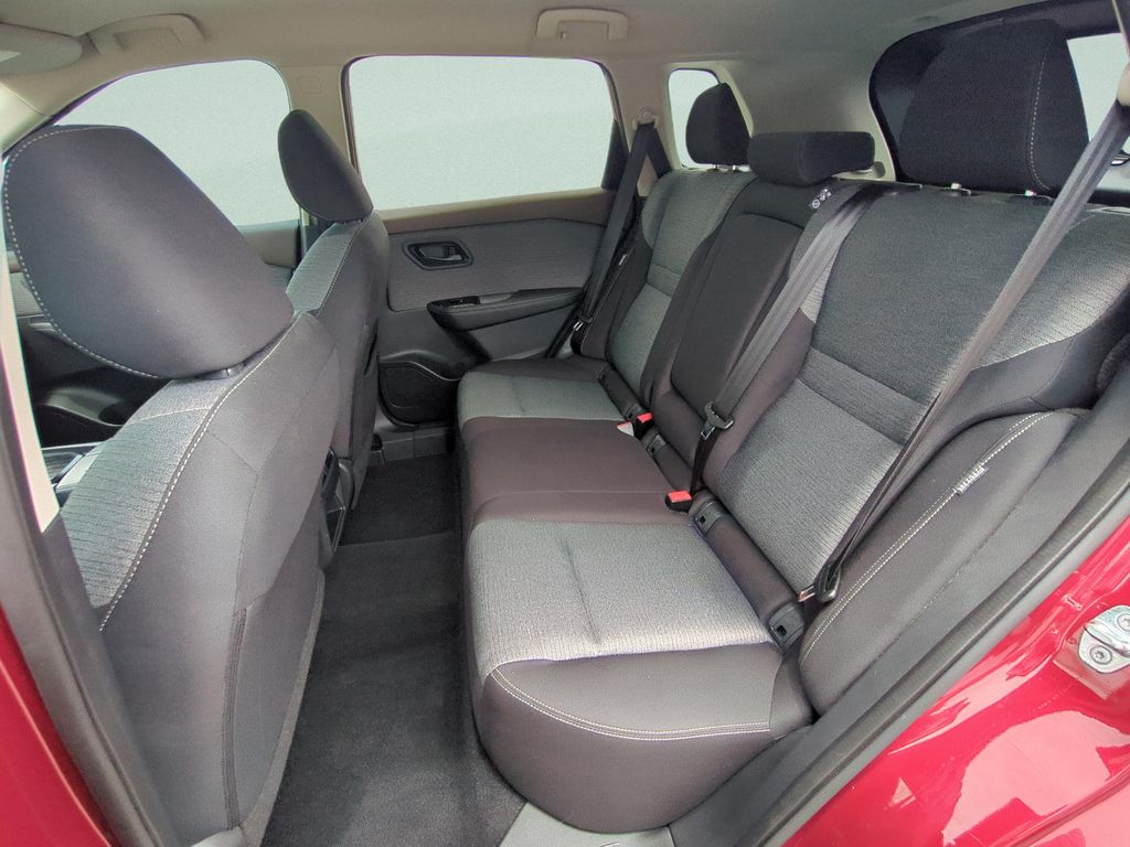 Used 2021 Red Nissan S image 10