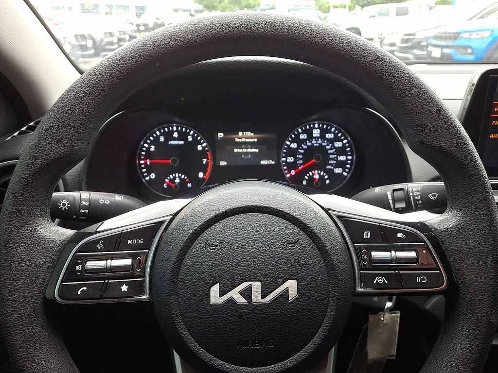 Thumbnail: 2023 Kia Forte - 18