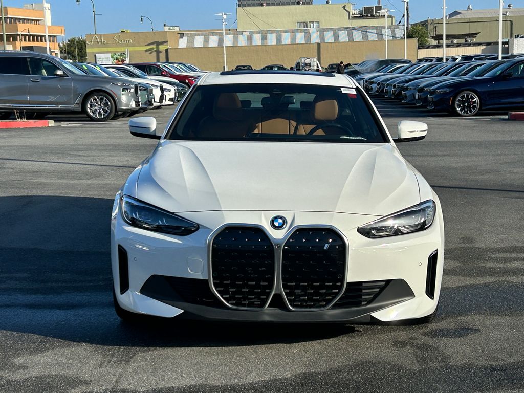 Thumbnail: 2023 BMW i4 - 8