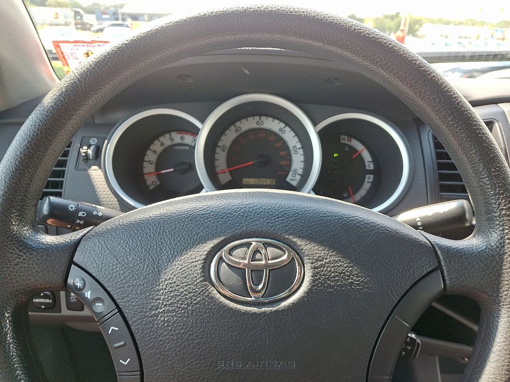 Thumbnail: 2011 Toyota Tacoma - 18