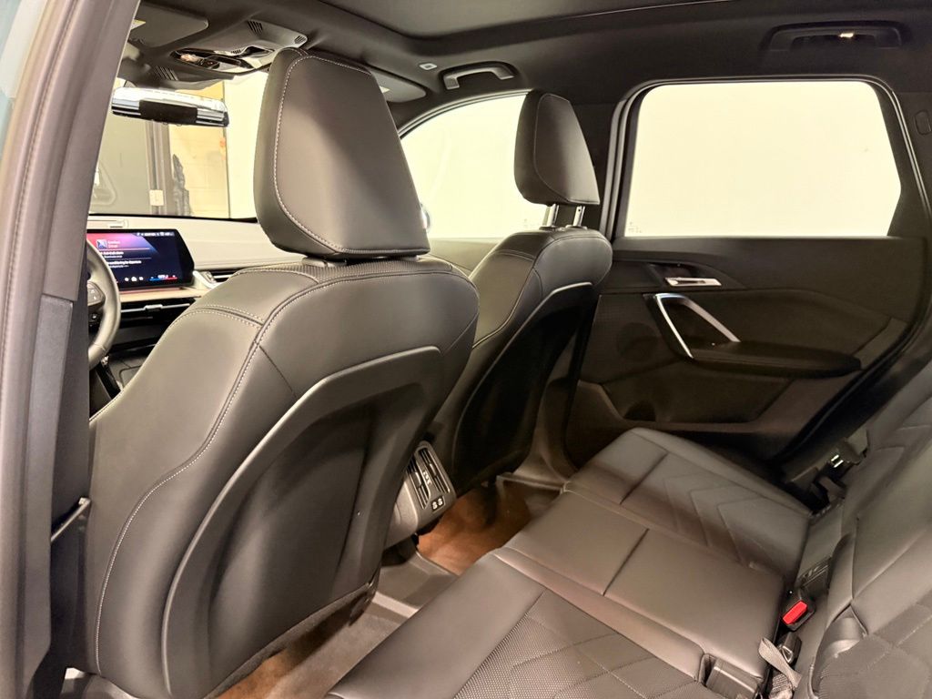 Thumbnail: 2026 BMW X1 - 20
