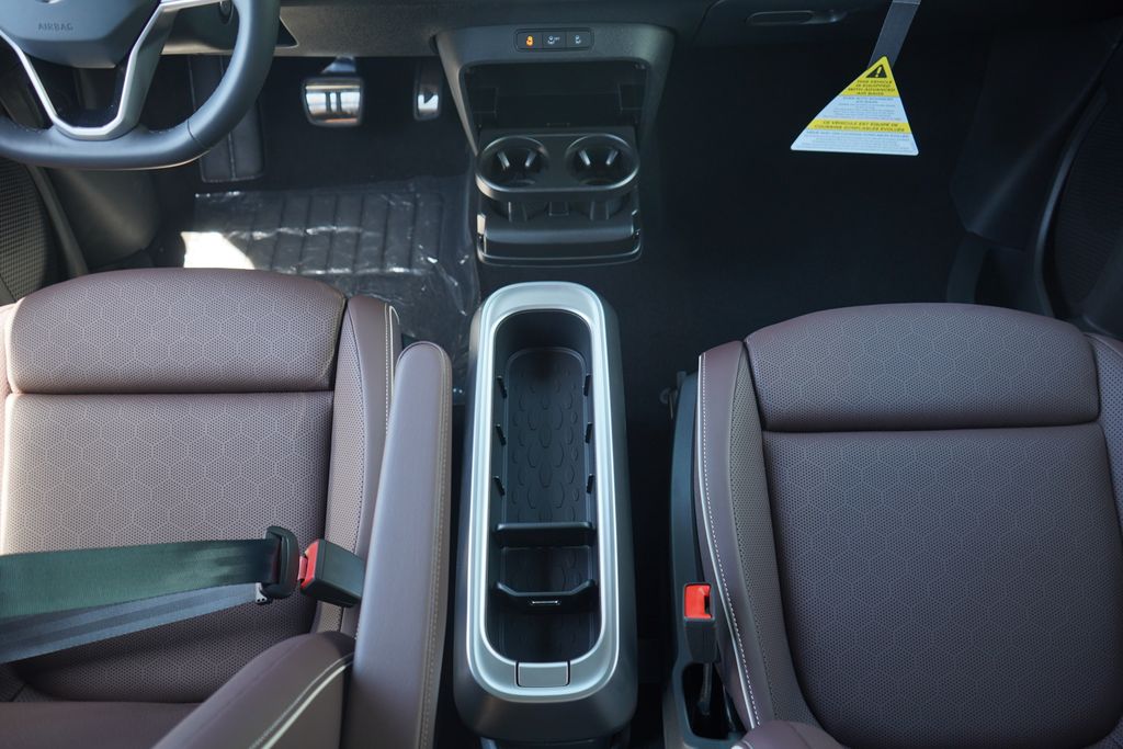 Thumbnail: 2025 Volkswagen ID.Buzz - 16