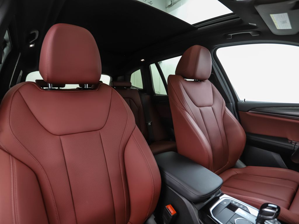 Thumbnail: 2024 BMW X3 - 32