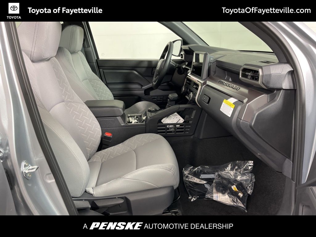 2025 Toyota Tacoma SR5 10