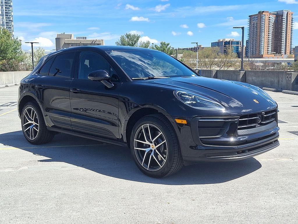 Thumbnail: 2025 Porsche Macan - 7