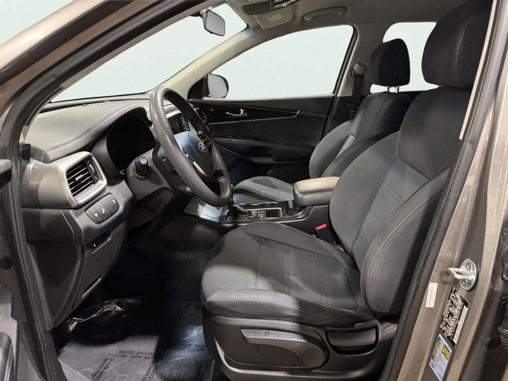 Used 2019 Titanium Silver Kia LX image 22