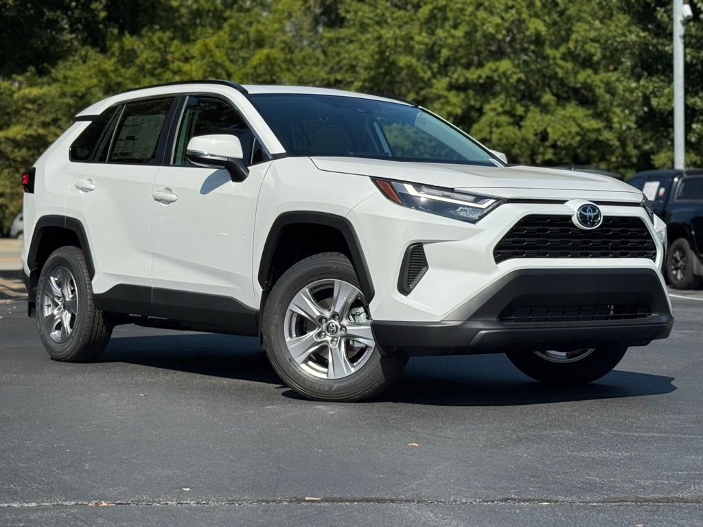 2025 Toyota RAV4 XLE photo 2
