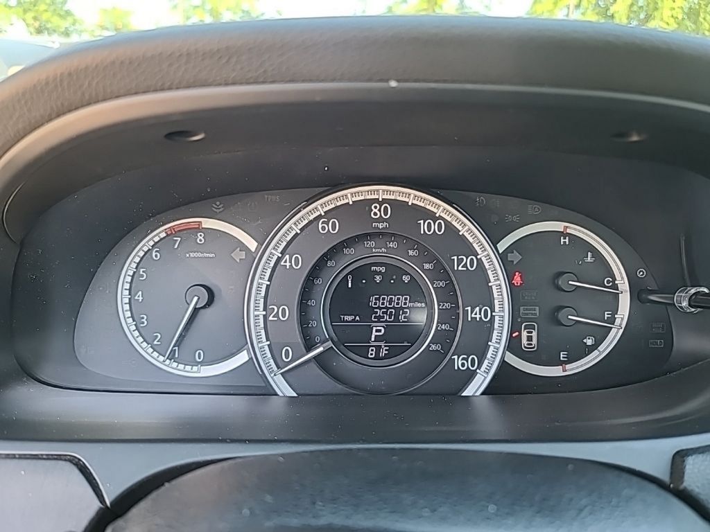 Used 2013 White Honda EX-L image 4