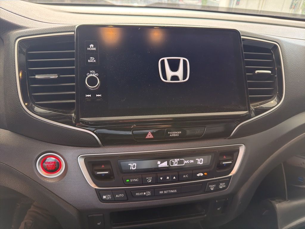 2024 Honda Ridgeline RTL  at Community Honda