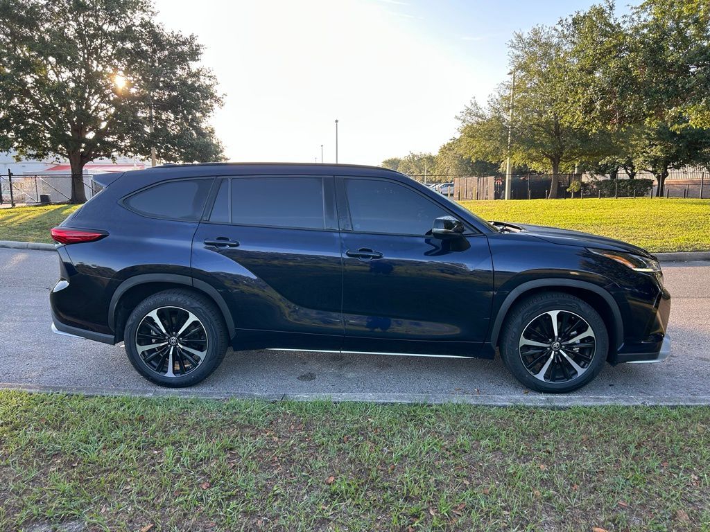 2022 Toyota Highlander XSE 6