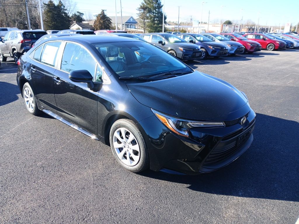 2026 Toyota Corolla LE's photo