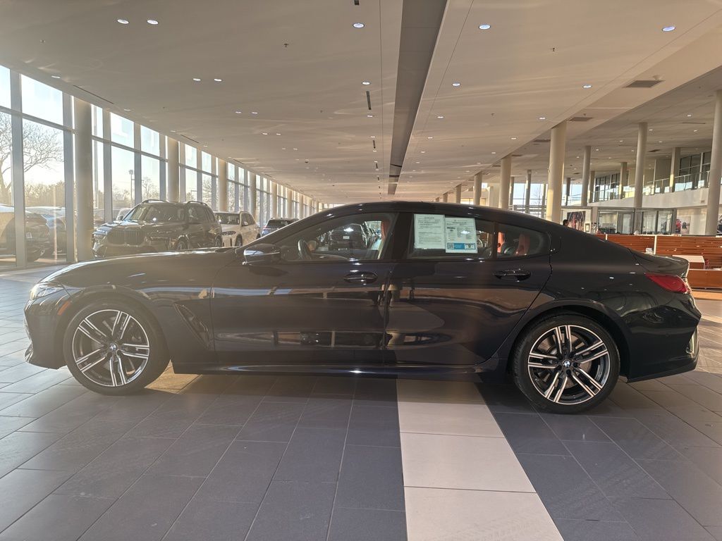 Thumbnail: 2024 BMW 8 Series - 8