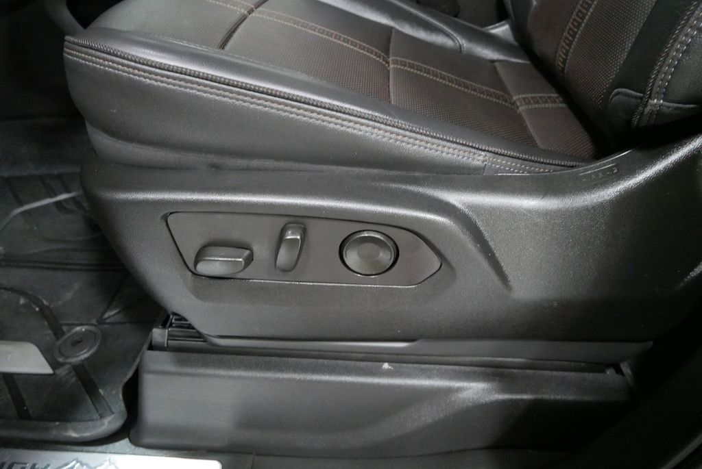 2022 Chevrolet Silverado 1500 High Country - Photo 12