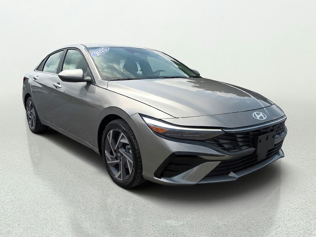 2025 Hyundai Elantra SEL Convenience FWD