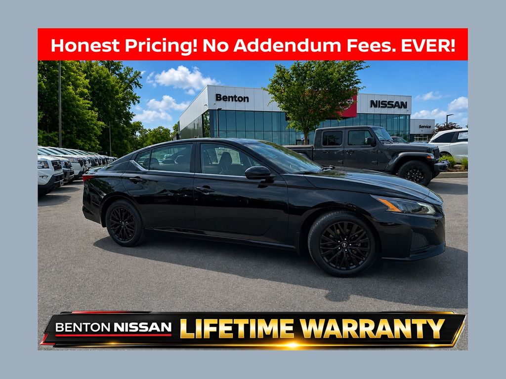Super Black Clearcoat 2026 Nissan Altima Sedan Front-Wheel Drive Continuously Variable Transmission