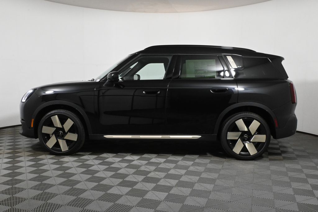 2025 MINI Cooper Countryman Base 2