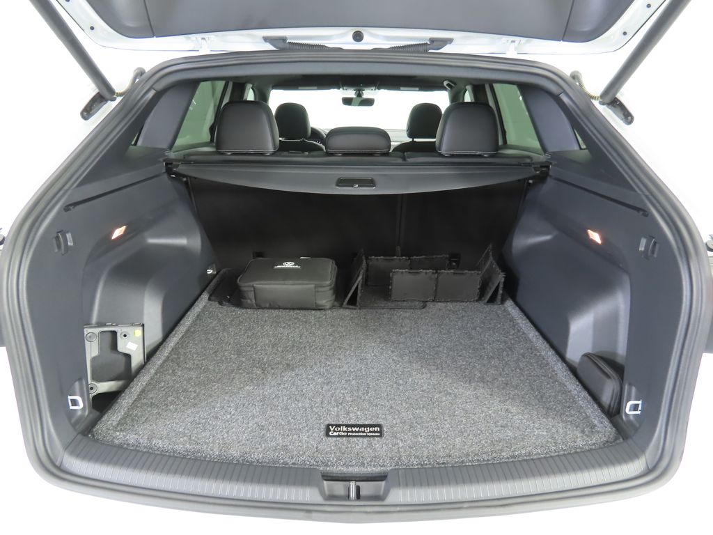 2022 Volkswagen Atlas SE 28