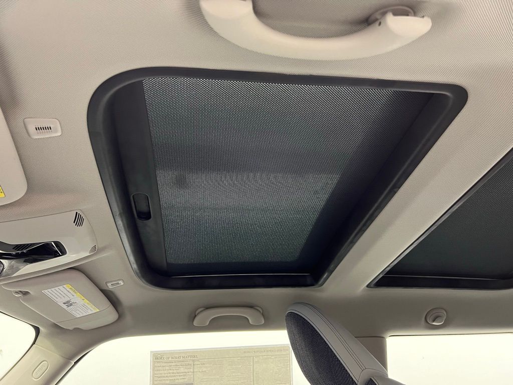 Thumbnail: 2025 MINI Cooper - 13