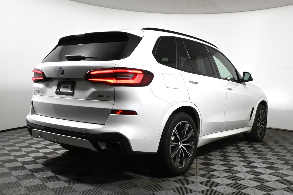 Thumbnail: 2023 BMW X5 - 6