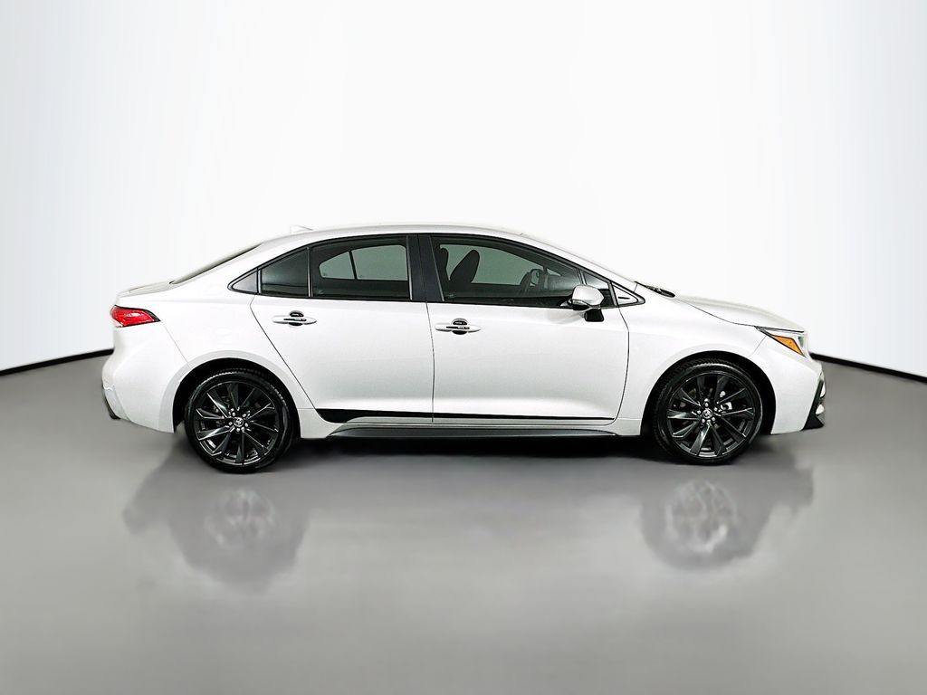 Thumbnail: 2023 Toyota Corolla - 4