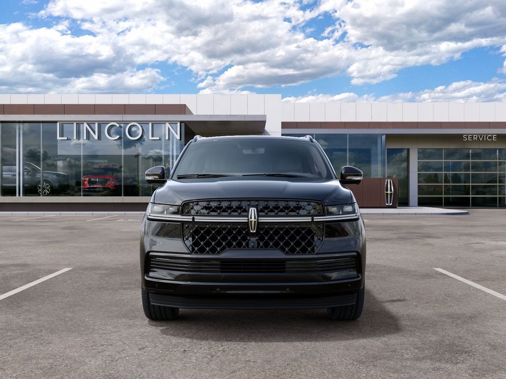 Thumbnail: 2027 Lincoln Navigator L - 3