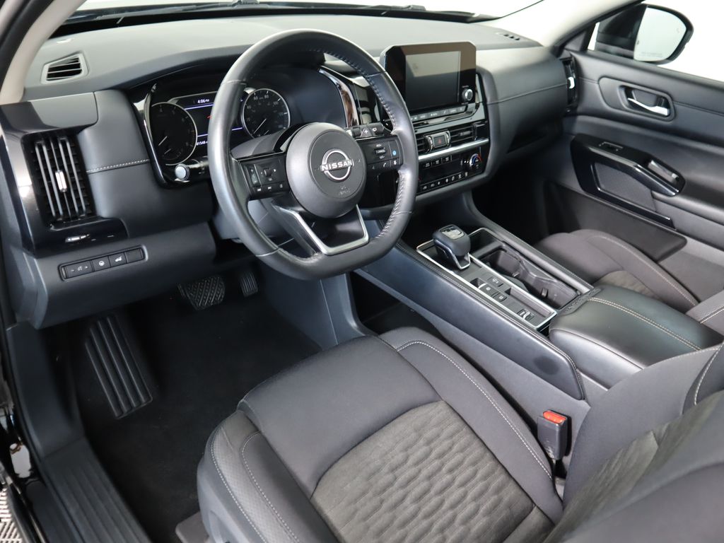 Thumbnail: 2022 Nissan Pathfinder - 9