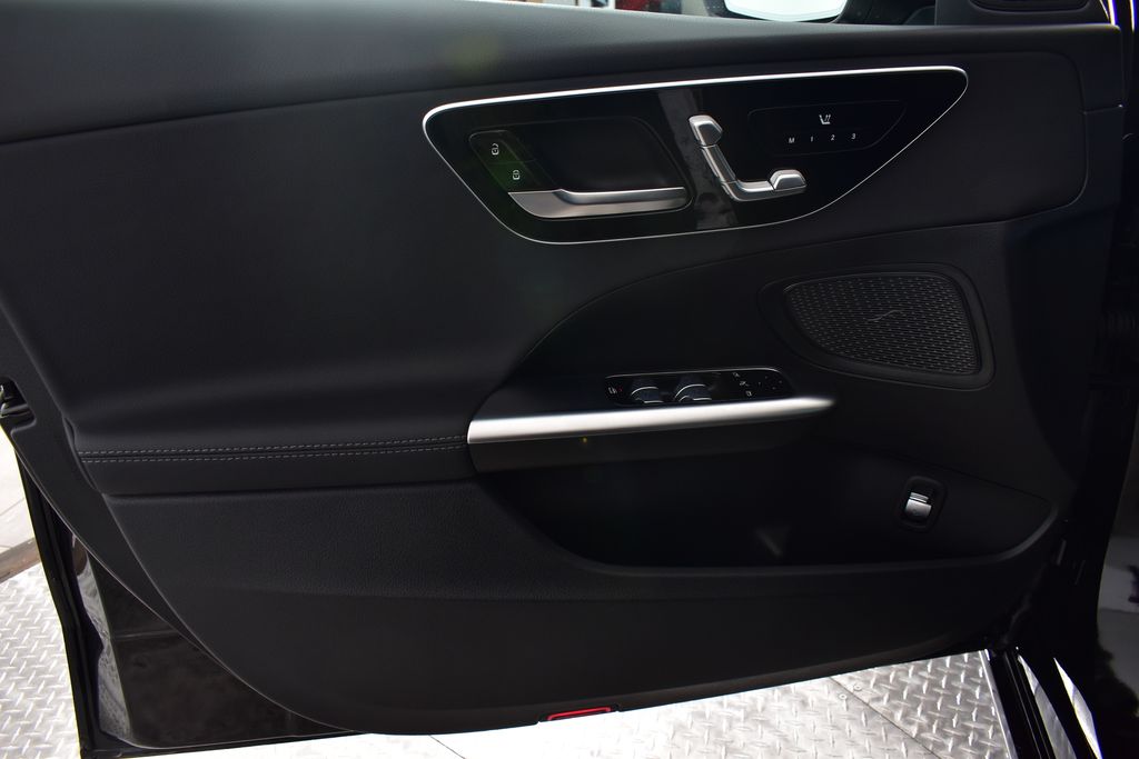 Thumbnail: 2025 Mercedes-Benz C-Class - 11