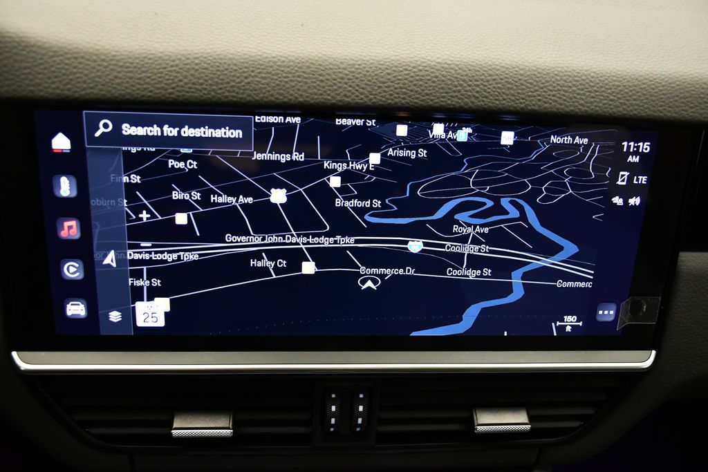 Thumbnail: 2023 Porsche Cayenne - 30