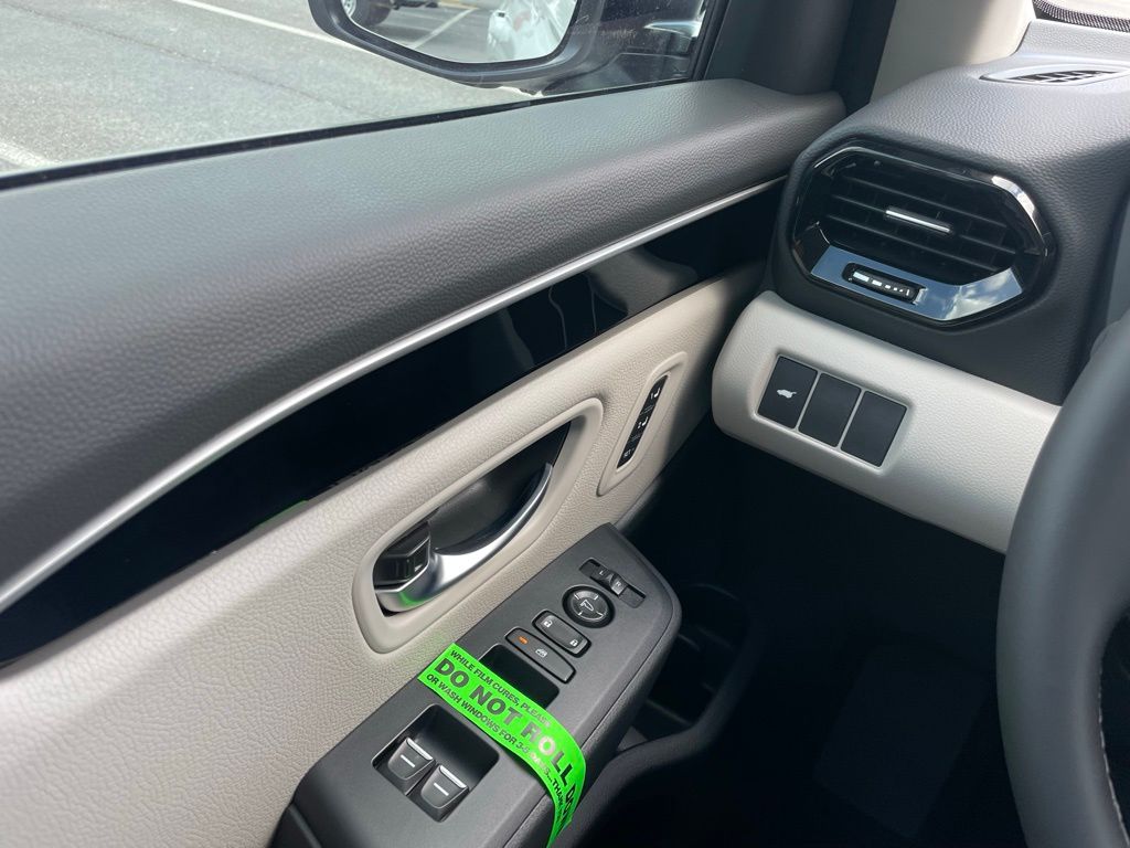 Thumbnail: 2026 Honda Pilot - 23