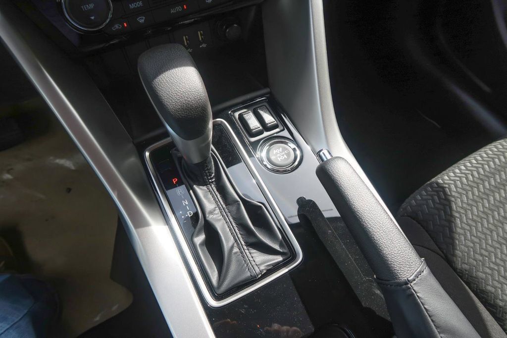 2026 Mitsubishi Eclipse Cross LE - Photo 31