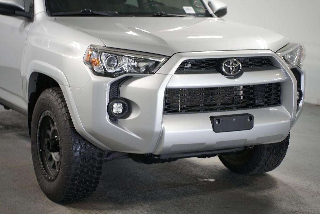 Thumbnail: 2018 Toyota 4Runner - 4