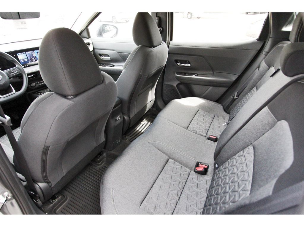 2026 Nissan Kicks SV - 10