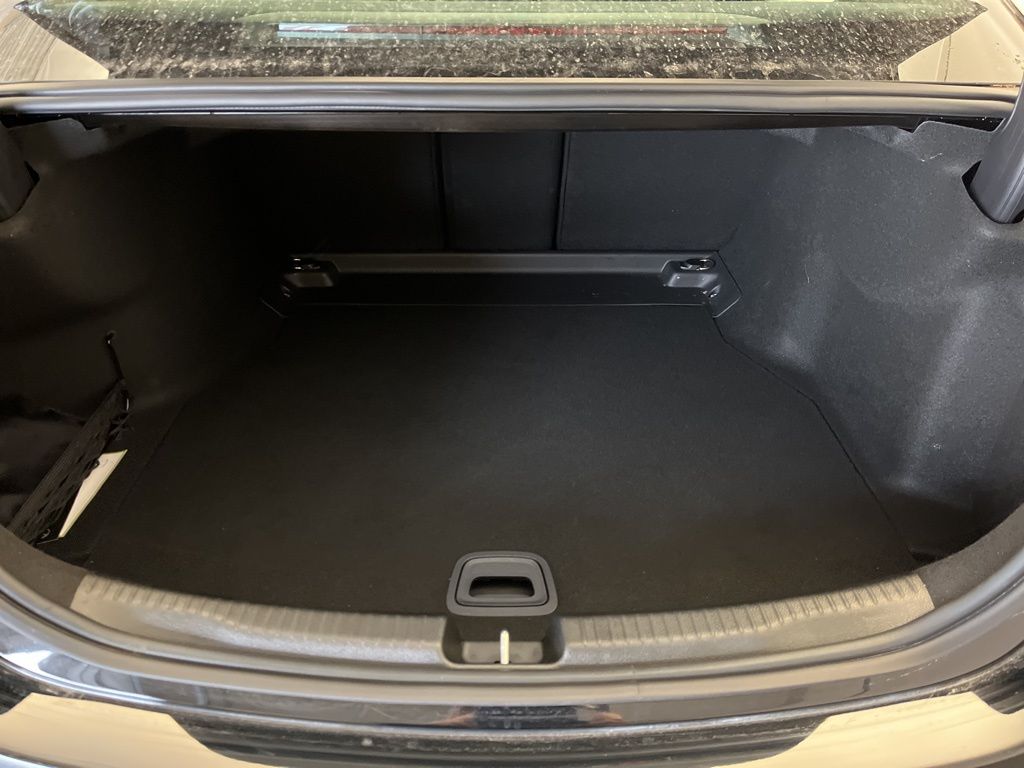 Thumbnail: 2025 Mercedes-Benz C-Class - 27