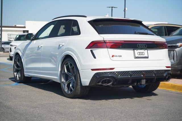 Thumbnail: 2025 Audi RS Q8 - 3