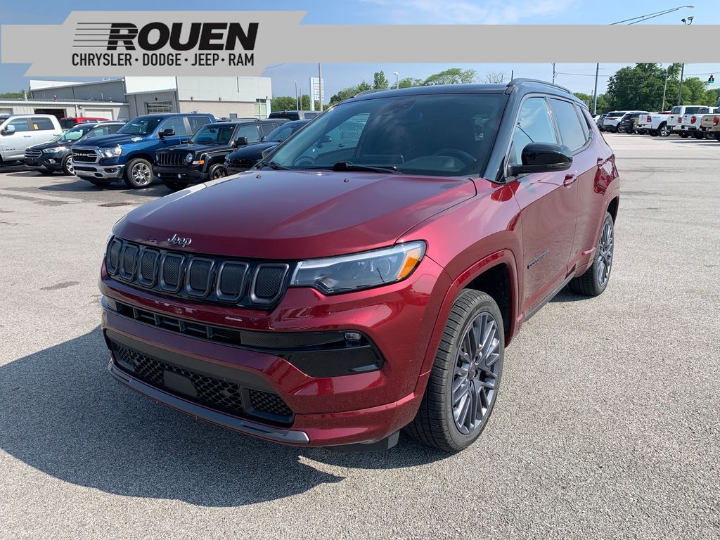 Velvet Red Pearlcoat 2022 Jeep Compass SUV / Crossover Four-Wheel Drive 9-Speed Automatic