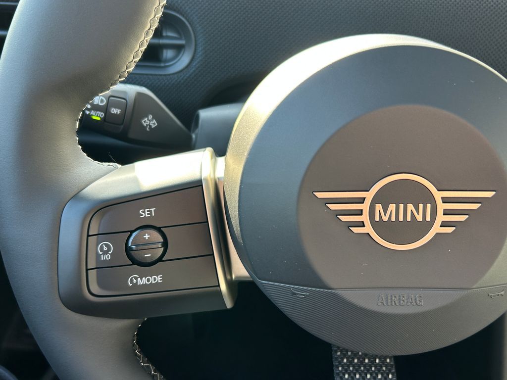 Thumbnail: 2026 MINI Cooper - 19
