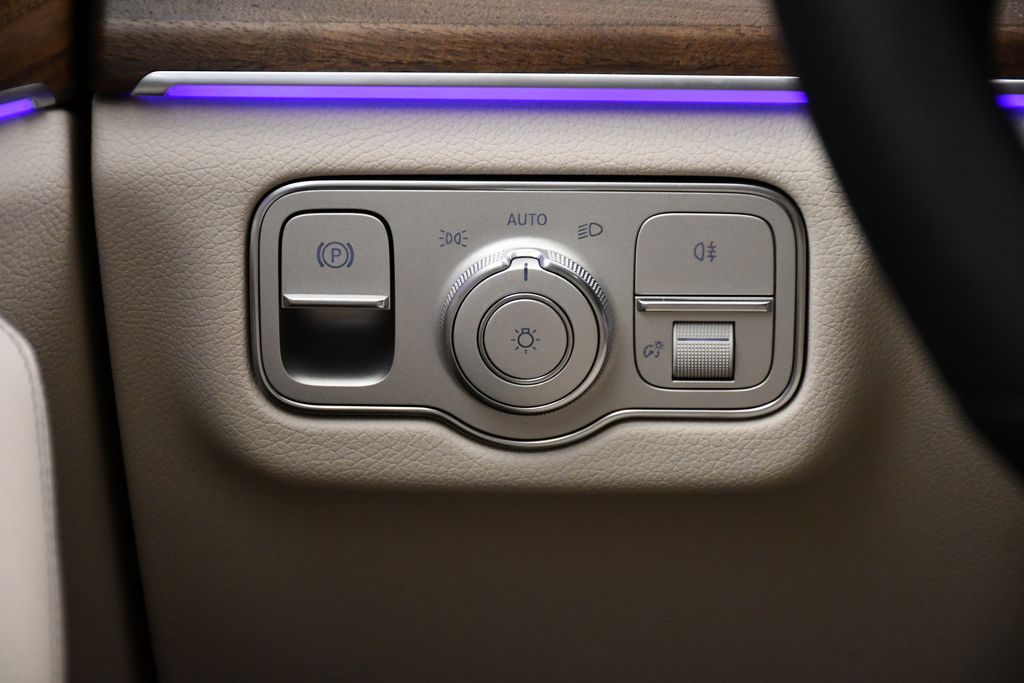 Thumbnail: 2026 Mercedes-Benz GLE - 21