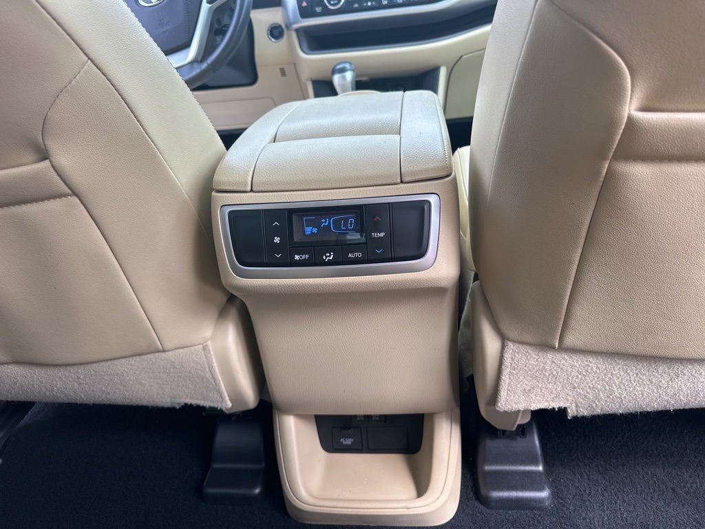 2019 Predawn Gray Mica Toyota Highlander XLE FWD SUV