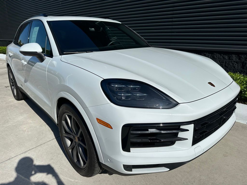 Thumbnail: 2025 Porsche Cayenne - 10