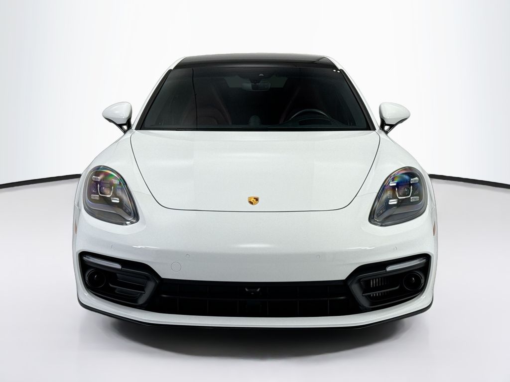 Thumbnail: 2023 Porsche Panamera - 10