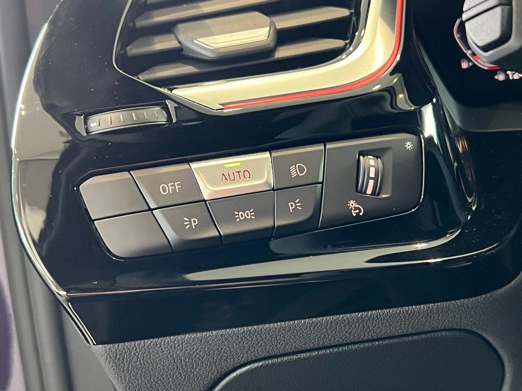 Thumbnail: 2026 BMW Z4 - 18