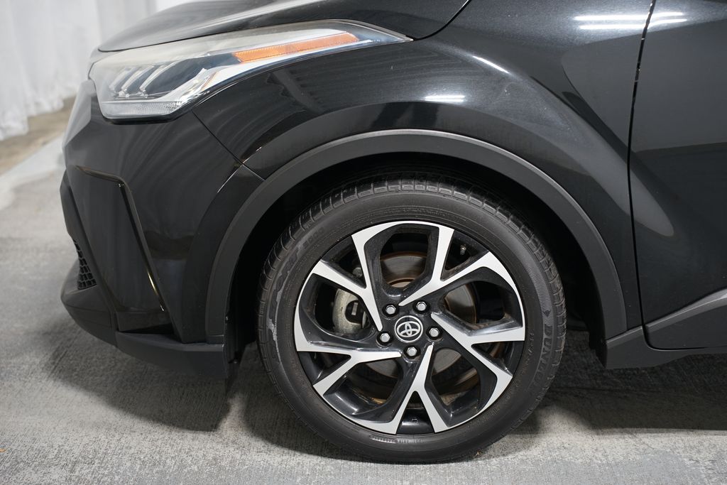 2021 Toyota C-HR LE 5