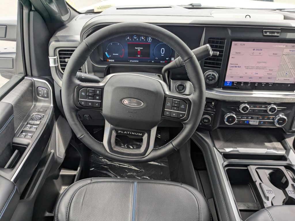 2025 Ford F-350 Super Duty Platinum