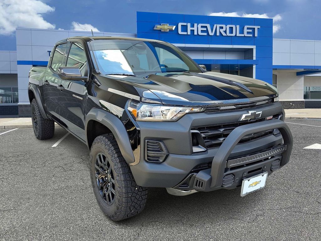 Thumbnail: 2025 Chevrolet Colorado - 2