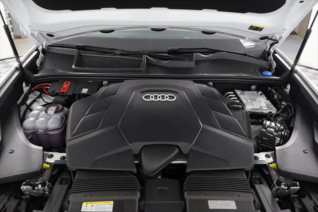 Thumbnail: 2026 Audi Q8 - 9