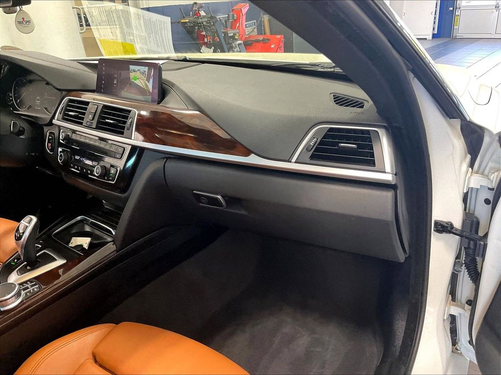 2019 BMW 4 Series — photo 13