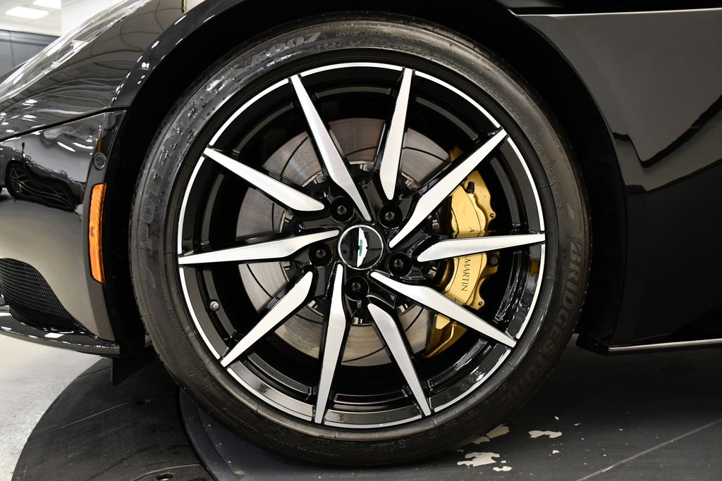Thumbnail: 2020 Aston Martin DB11 - 16