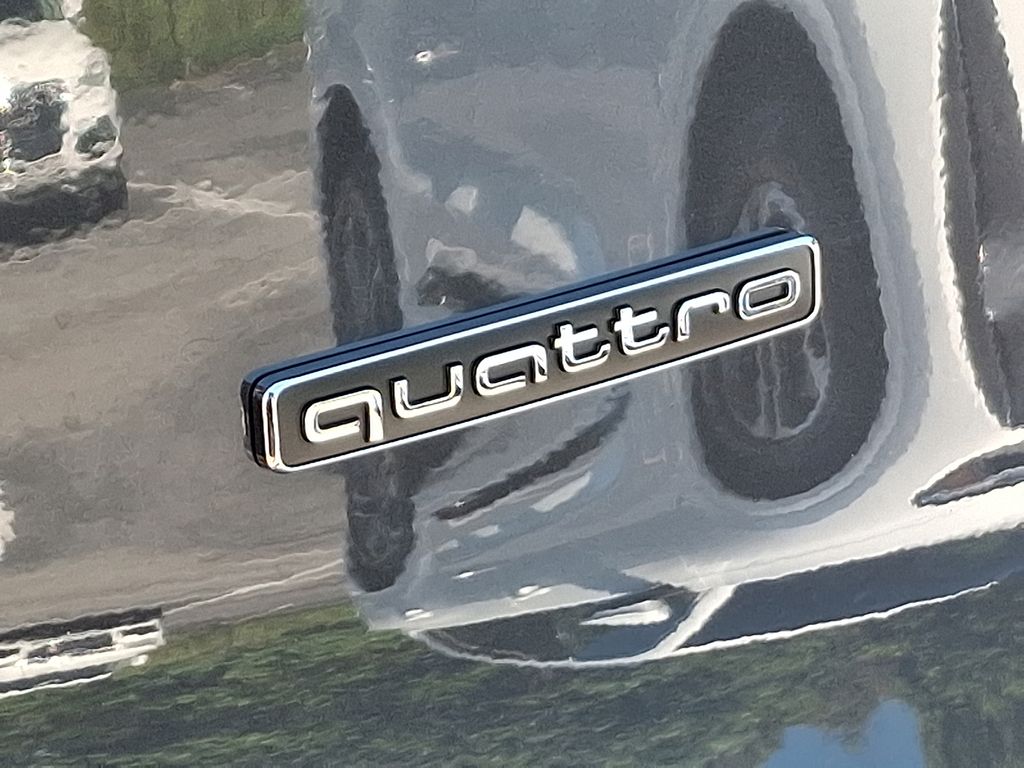 Thumbnail: 2025 Audi Q5 - 12