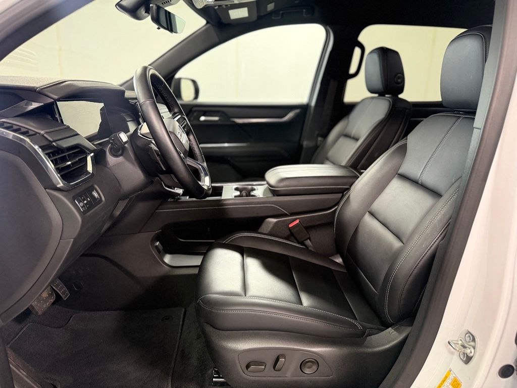 Used 2026 White GMC Elevation image 10